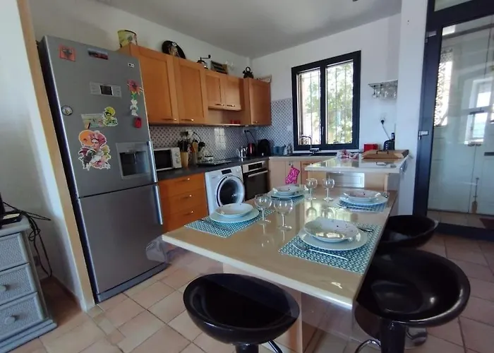 Vue De Reve Sur Lagune De *