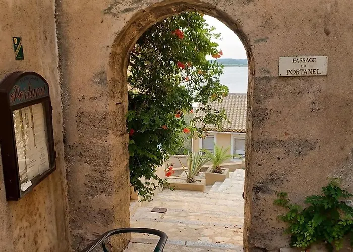 Vue De Reve Sur Lagune De Bages (Aude)