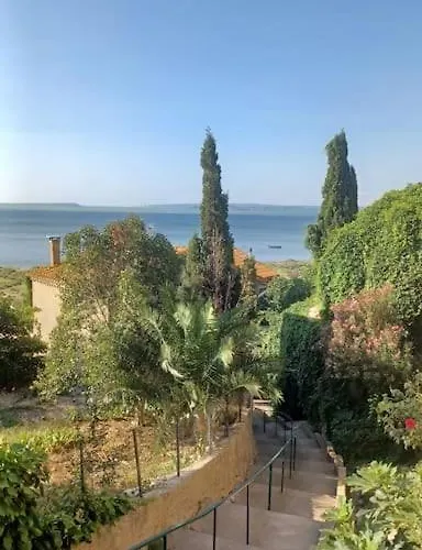 Vue De Reve Sur Lagune De Bages (Aude)