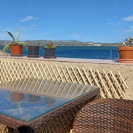 Vue De Reve Sur Lagune De *